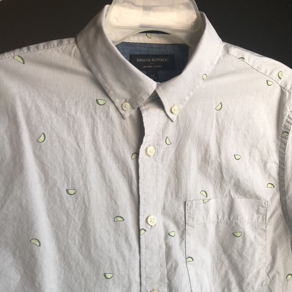 Banana Republic organic cotton Luxe Poplin short sleeve Shirt,lime wedge pattern
